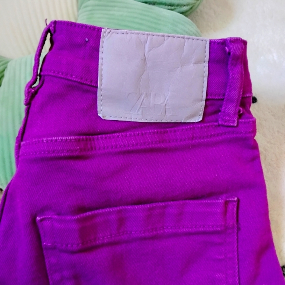 𝗦𝗢𝗟𝗗! 

SOLD!!!! 💜ZARA- Skinny jean, size 2